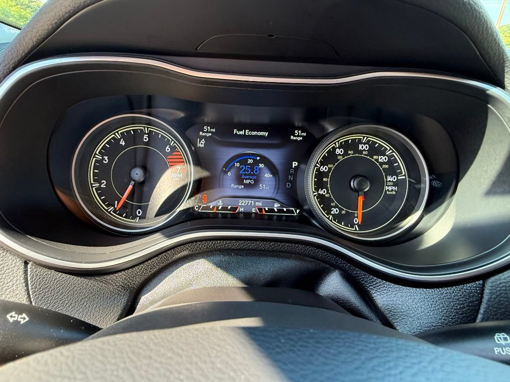 Used 2023 Jeep Cherokee Altitude Lux w/ Lux Elite Package AWD/4WD image 24