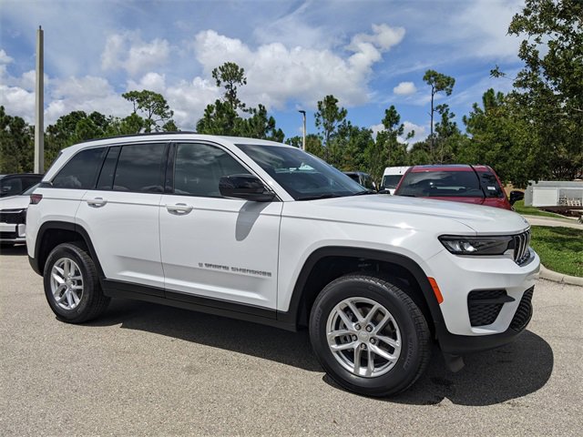 New 2025 Jeep Grand Cherokee Laredo X w/ Trailer Tow Package