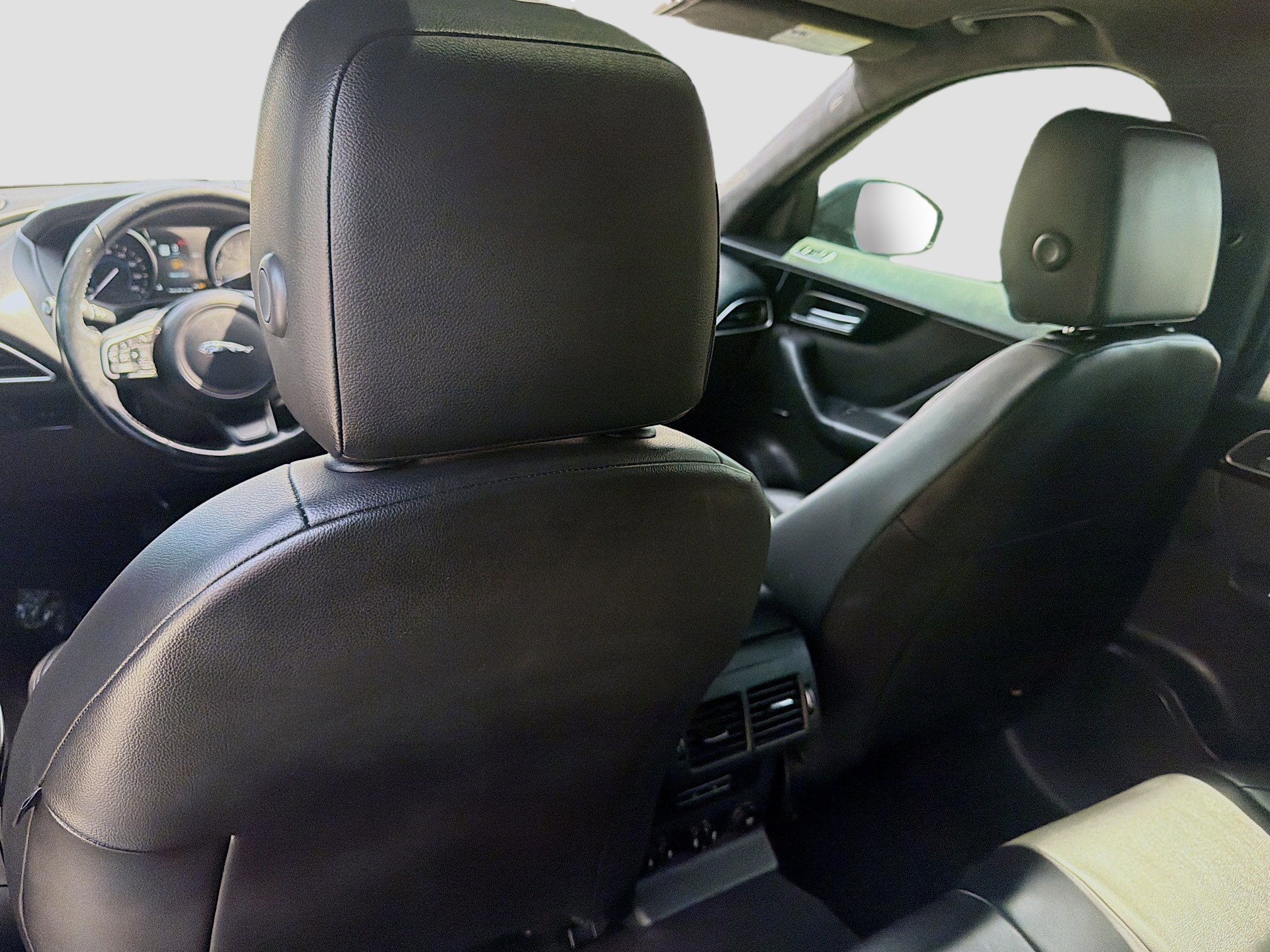 Used 2020 Jaguar F-PACE Premium AWD/4WD image 25