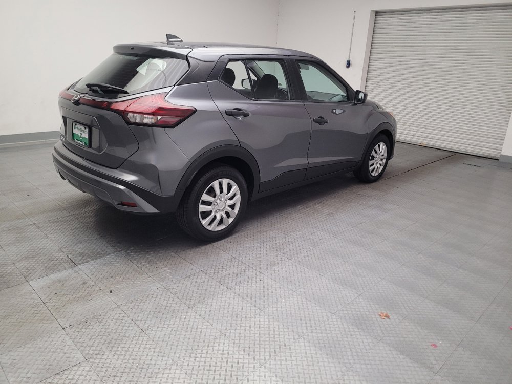 Used 2022 Nissan Kicks S FWD image 10