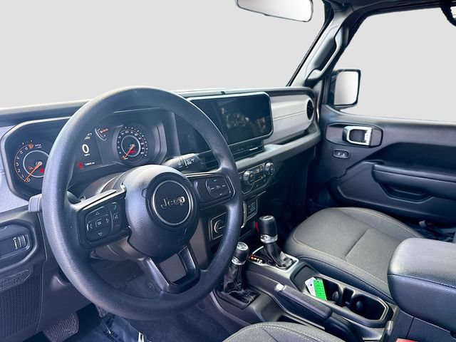 Used 2025 Jeep Gladiator Sport AWD/4WD image 9