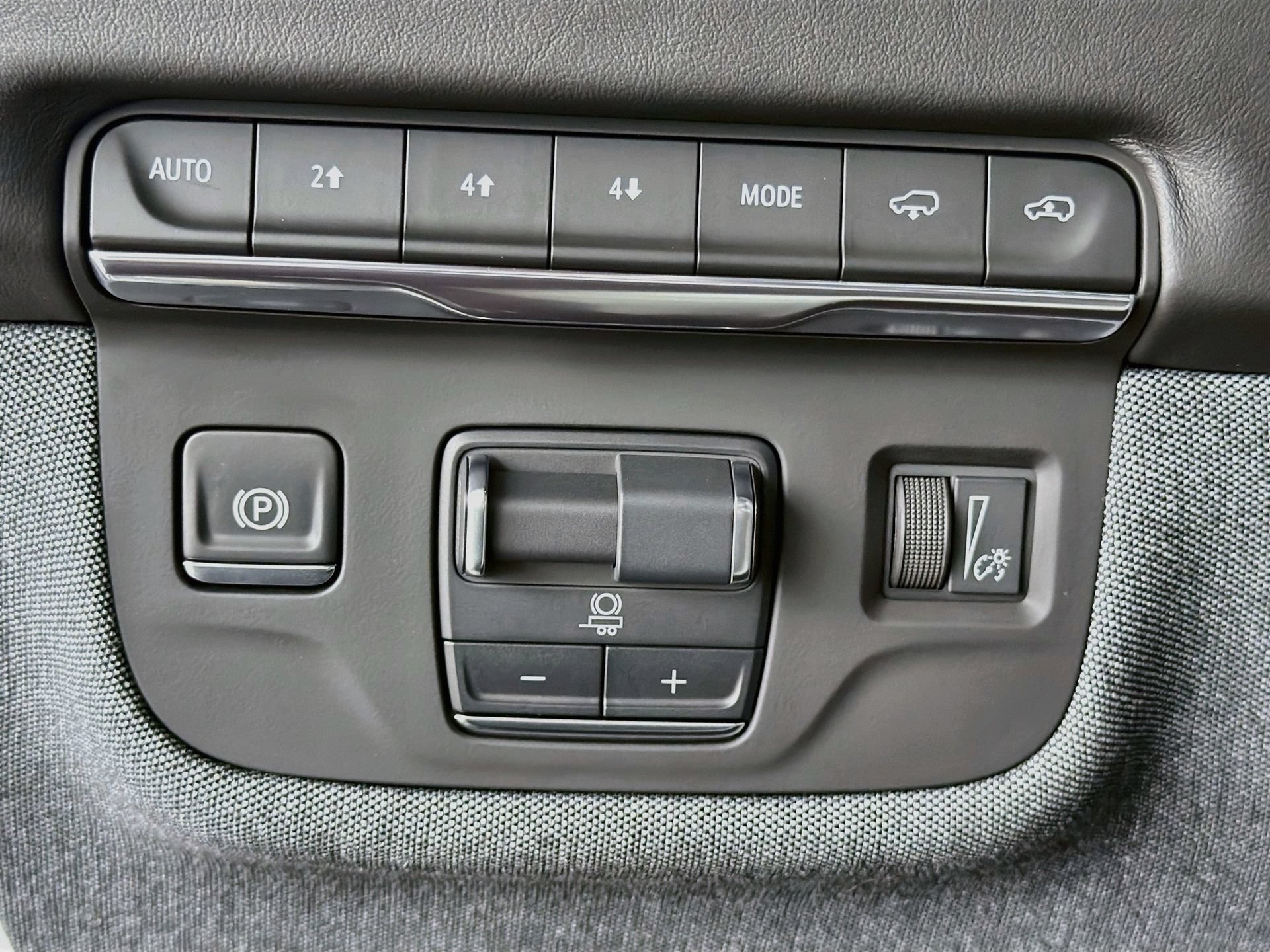 Certified 2025 Cadillac Escalade Sport Platinum AWD/4WD image 37