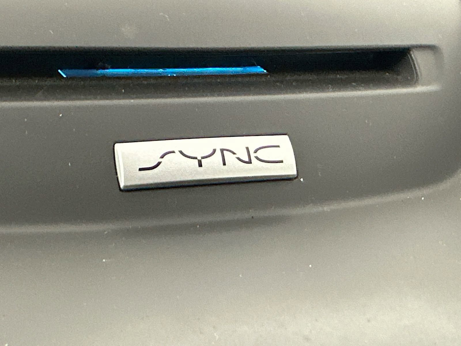 Used 2017 Ford Escape Titanium image 18