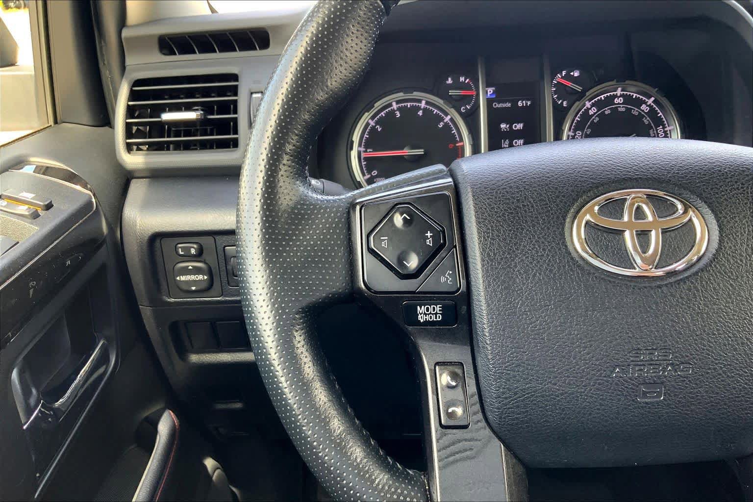 Used 2024 Toyota 4Runner TRD Off-Road Premium AWD/4WD image 23