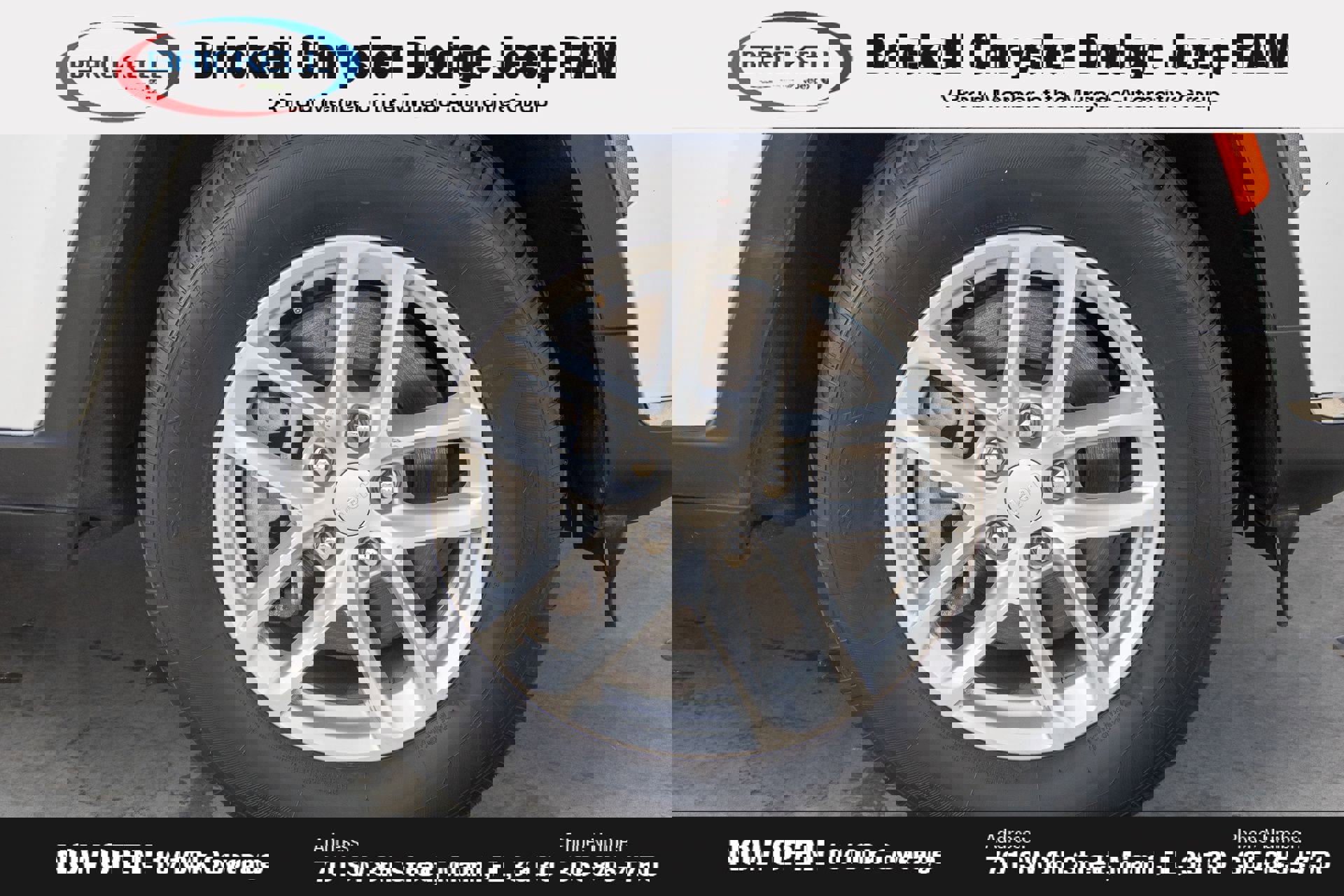 Used 2023 Jeep Grand Cherokee L Laredo image 40