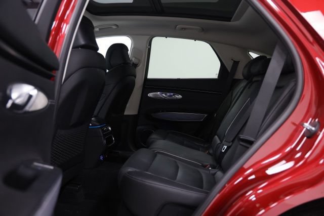 Used 2023 Genesis GV70 2.5T w/ Advanced Package AWD/4WD image 31