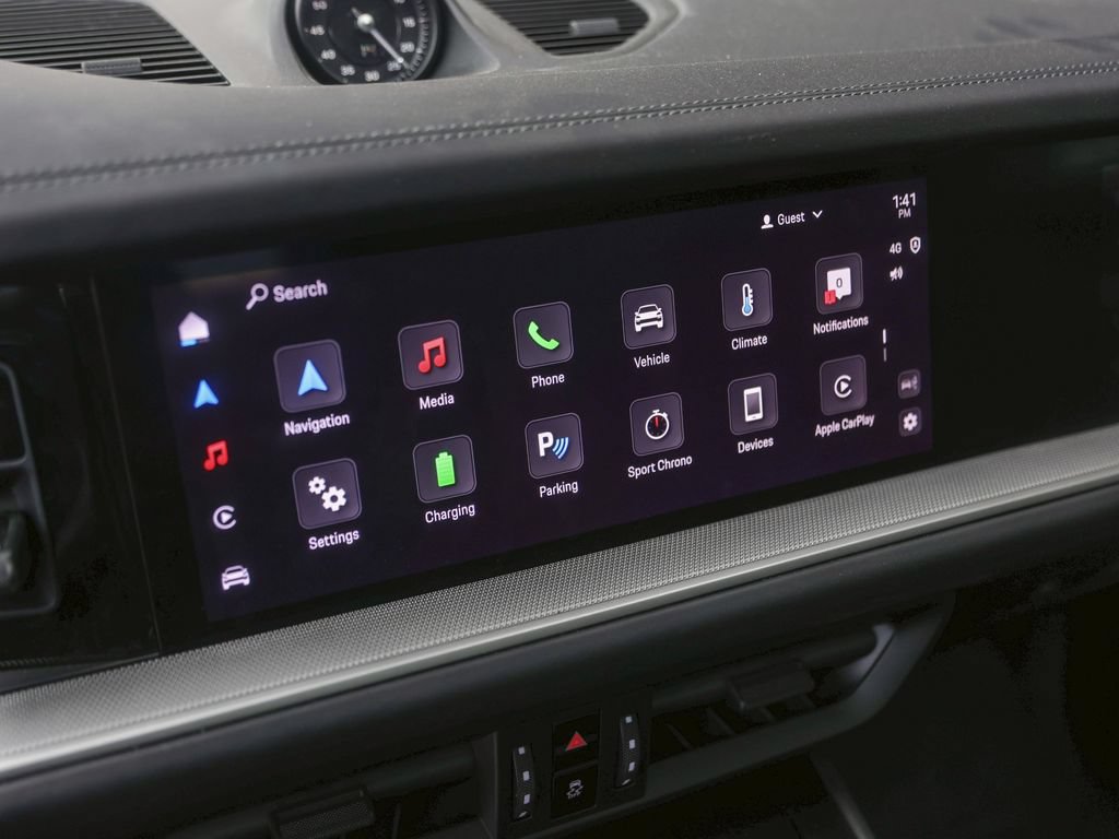 Certified 2025 Porsche Cayenne E-Hybrid AWD/4WD image 23