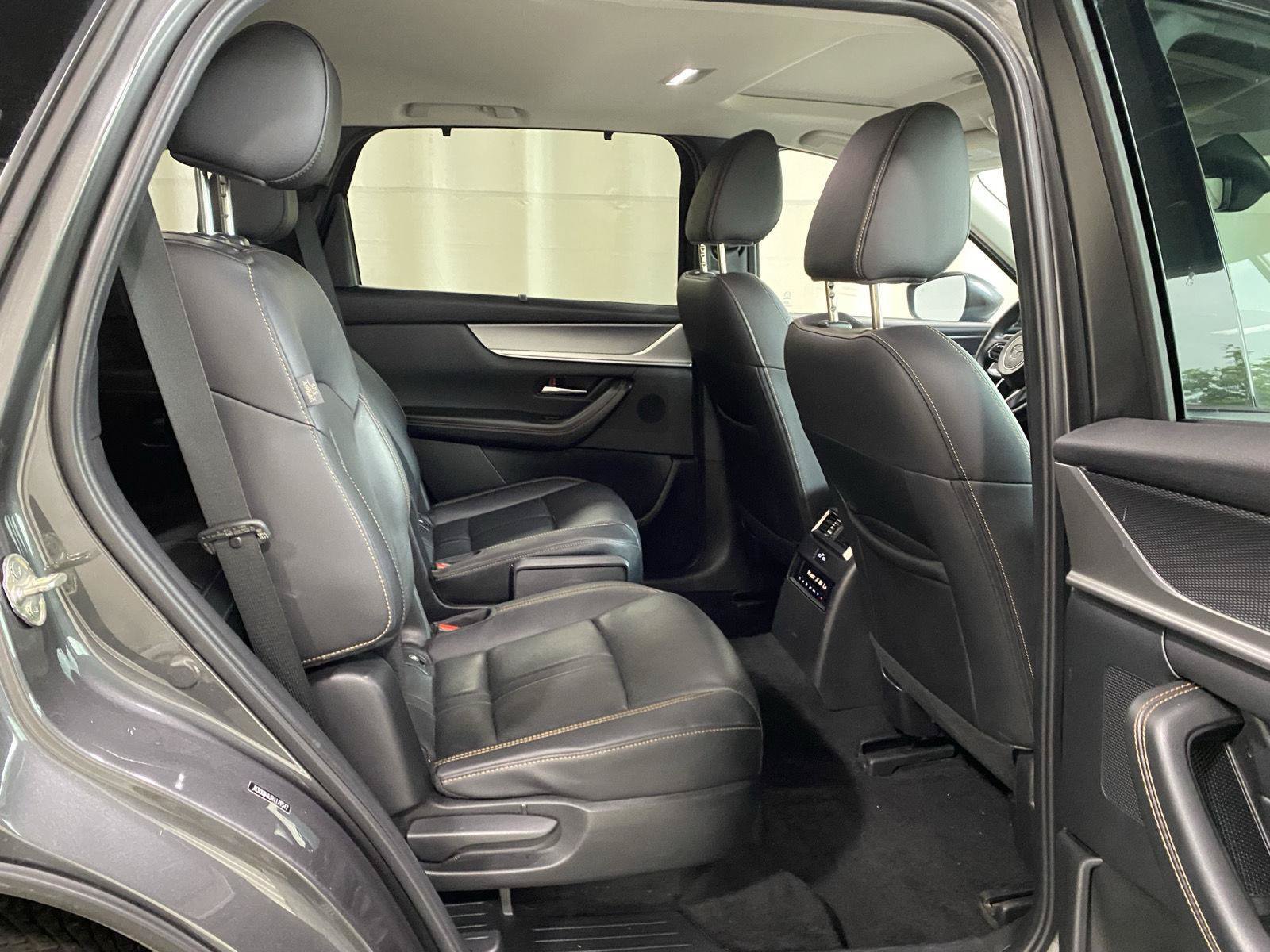Certified 2024 MAZDA CX-90 Plug-In Hybrid w/ Preferred AWD/4WD image 11