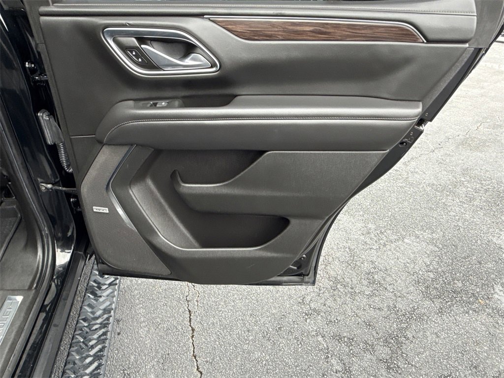 Used 2021 Chevrolet Tahoe Z71 w/ Rear Media and Nav Package image 17