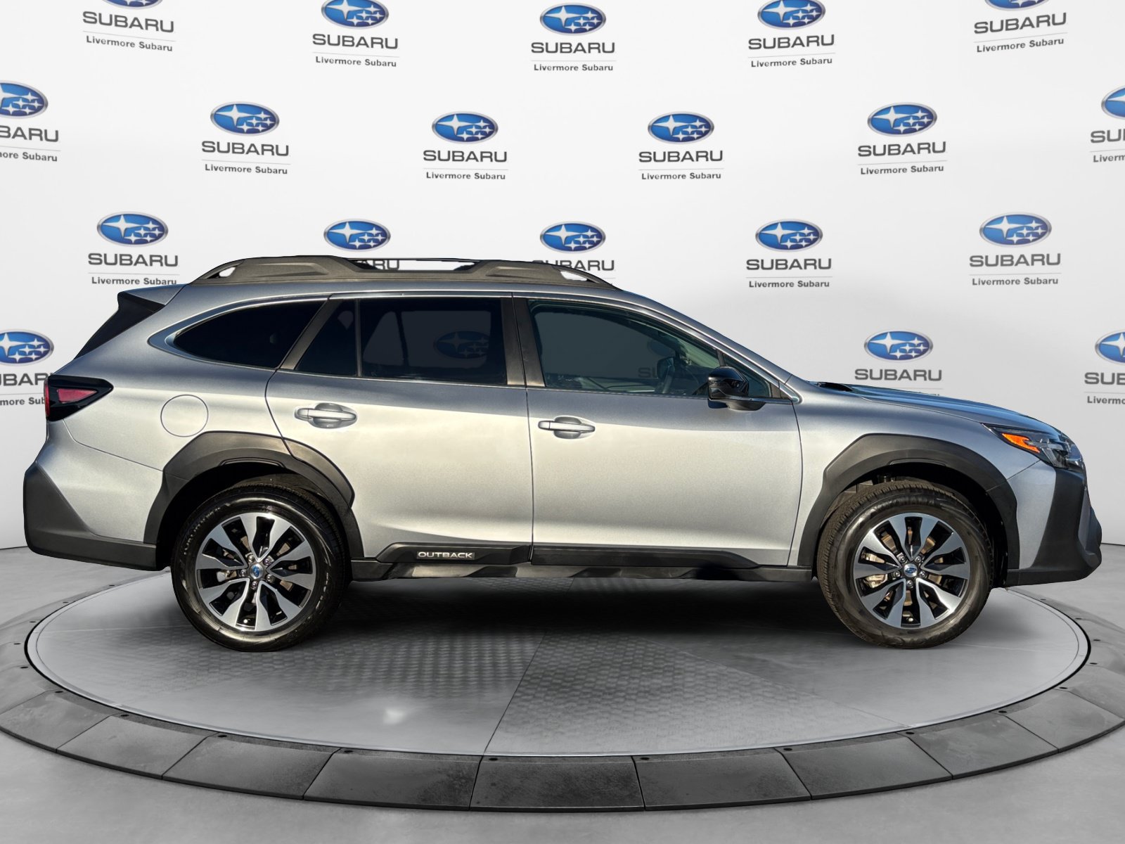 Certified 2023 Subaru Outback Limited AWD/4WD image 7