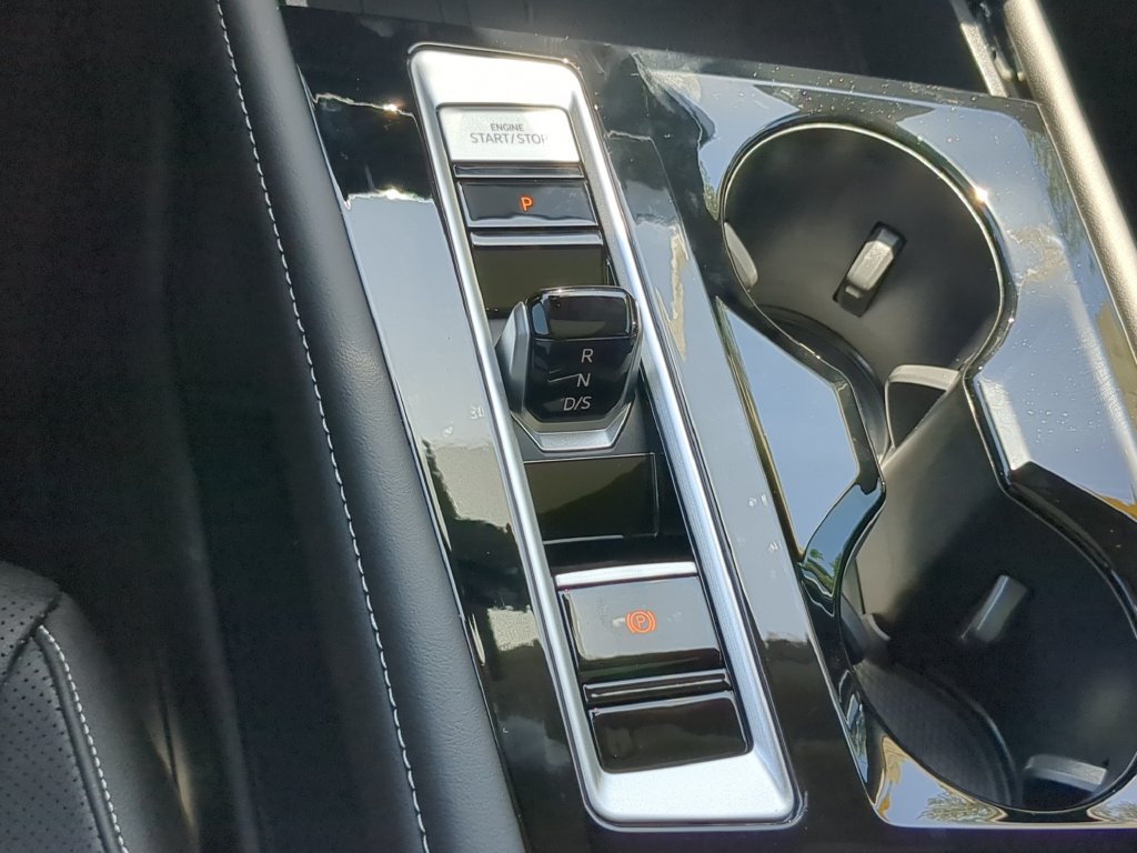 New 2026 Volkswagen Atlas SE FWD image 27