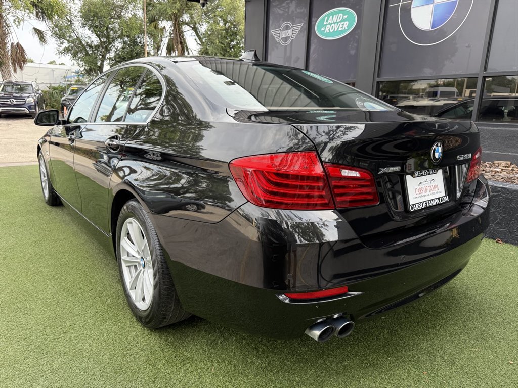 Used 2016 BMW 528i xDrive Sedan AWD/4WD image 4