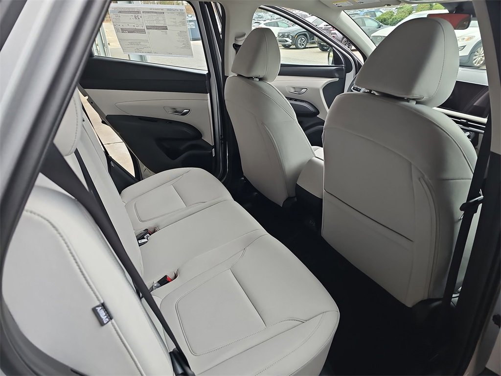 New 2026 Hyundai Tucson SE image 11