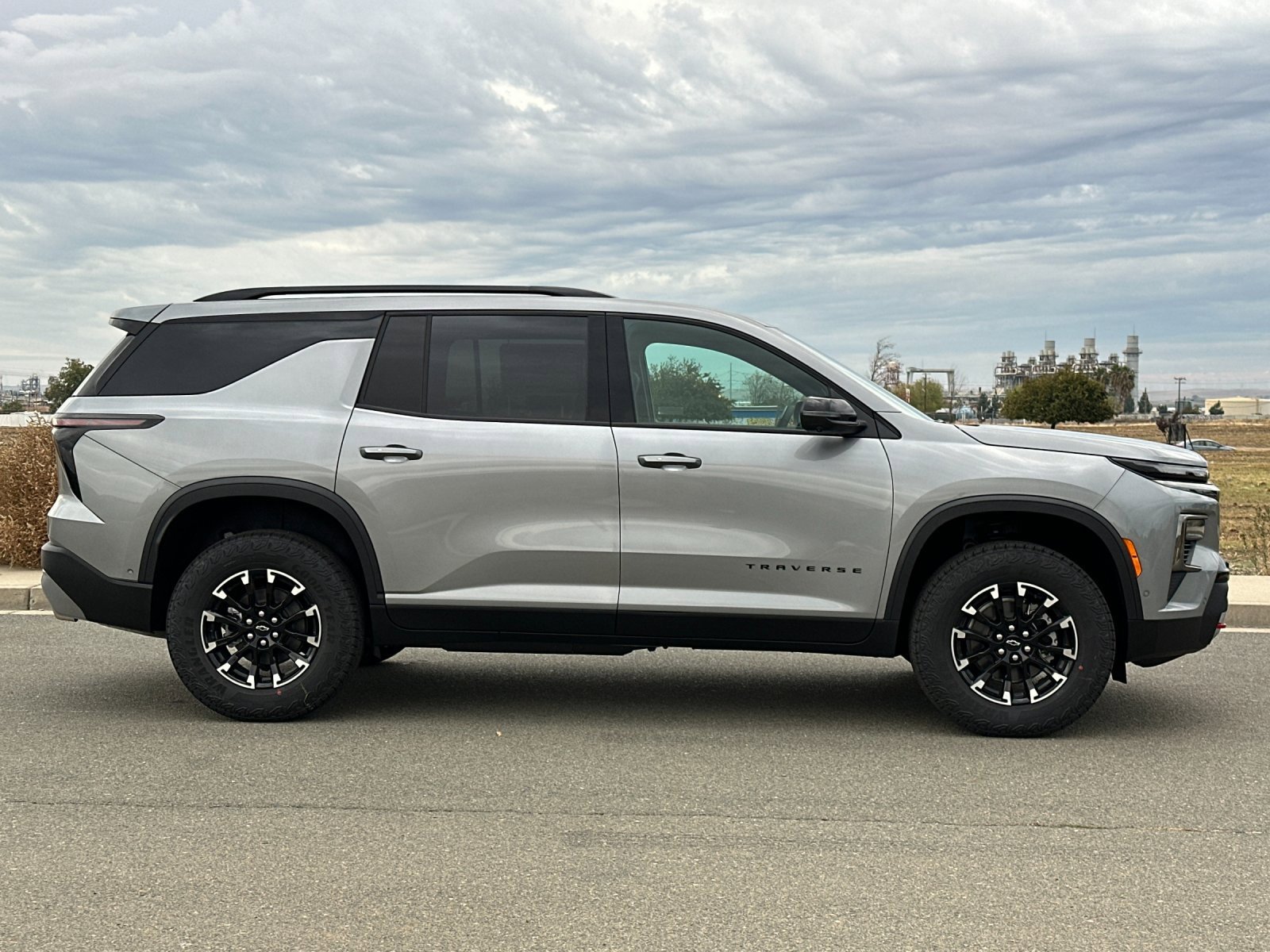 New 2026 Chevrolet Traverse Z71 image 3