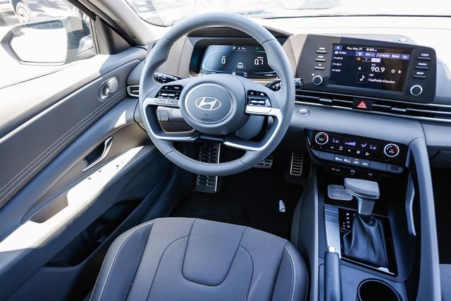 New 2026 Hyundai Elantra Sport FWD image 17