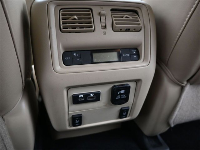 Used 2019 Nissan Pathfinder Platinum image 17