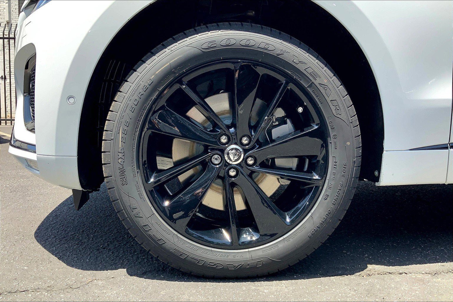 New 2026 Jaguar F-PACE R-Dynamic S image 9