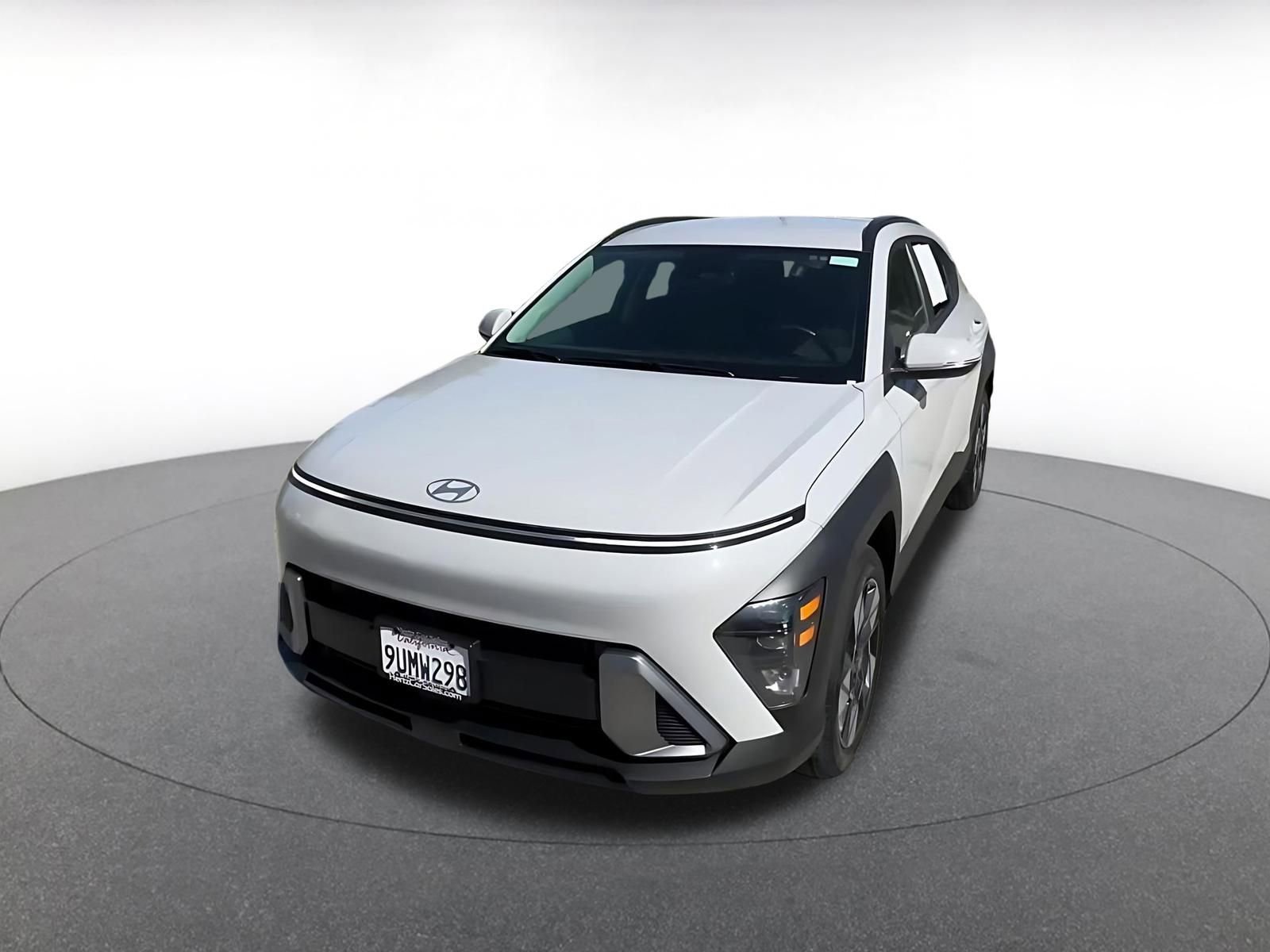 Used 2025 Hyundai Kona SEL image 7