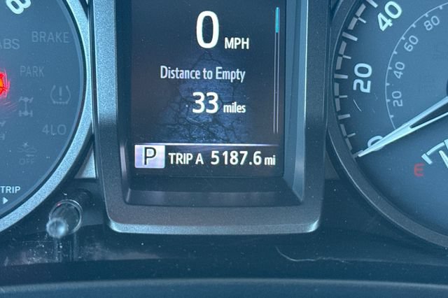 Used 2021 Toyota Tacoma TRD Off-Road w/ Technology Package RWD image 27