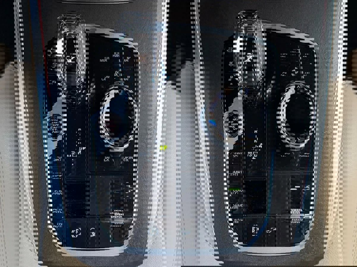 Used 2021 BMW X7 xDrive40i w/ Executive Package image 59