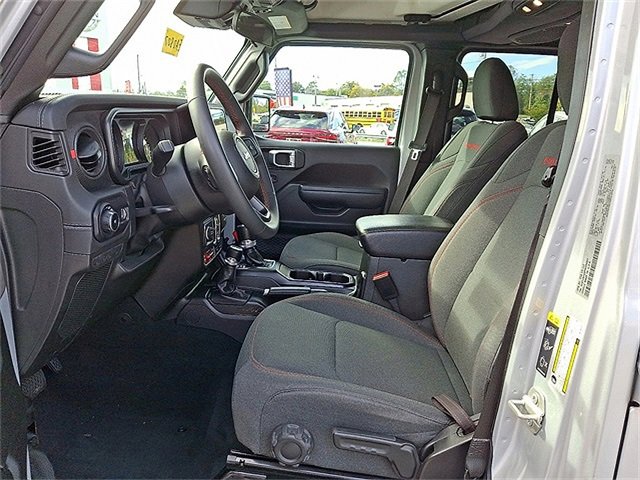 Used 2024 Jeep Wrangler Unlimited Rubicon image 13