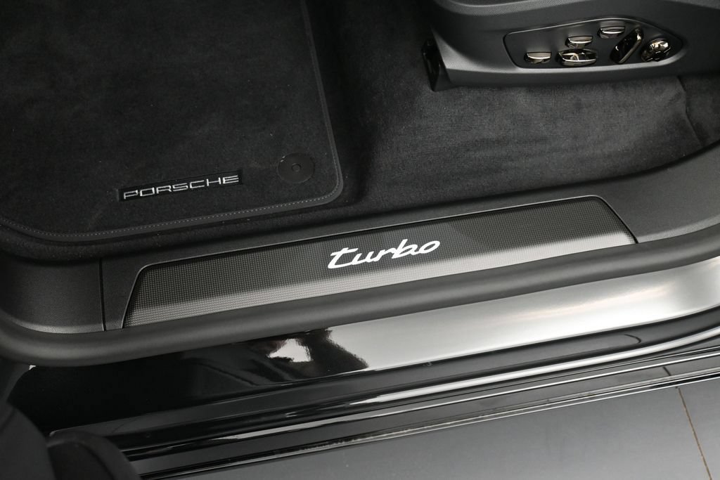 New 2026 Porsche Cayenne Turbo AWD/4WD image 16