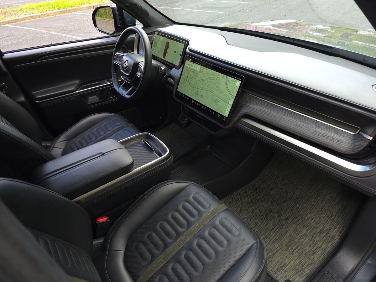 Used 2024 Rivian R1T Adventure AWD/4WD image 22