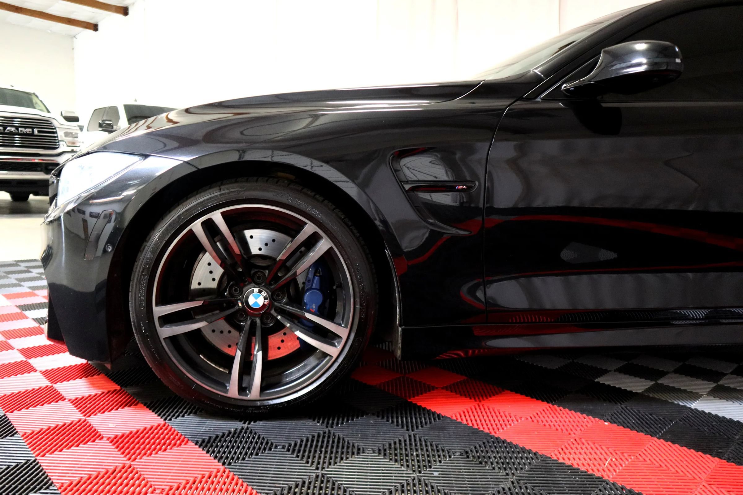 Used 2015 BMW M4 Coupe RWD image 9