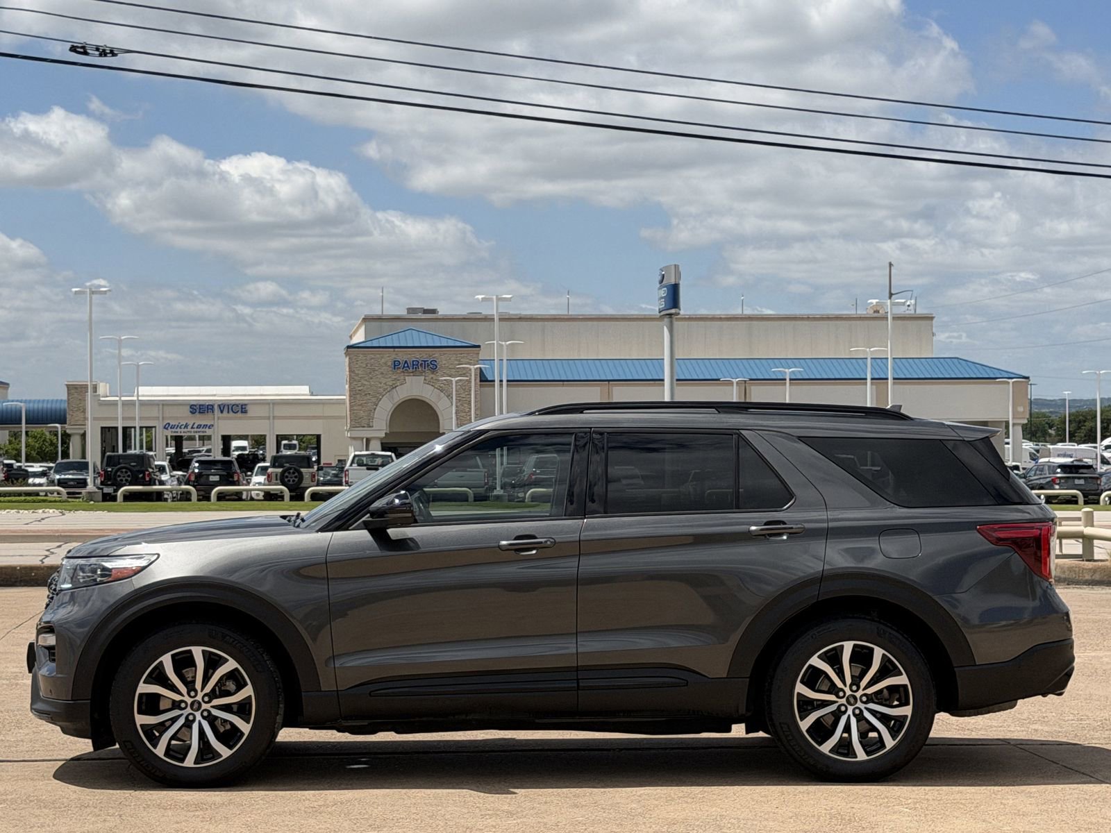 Used 2020 Ford Explorer ST w/ Premium Technology Package AWD/4WD image 7