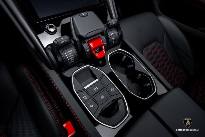 Used 2024 Lamborghini Urus S image 33