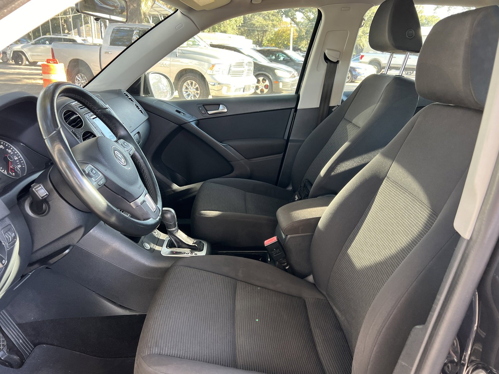 Used 2018 Volkswagen Tiguan Limited image 9