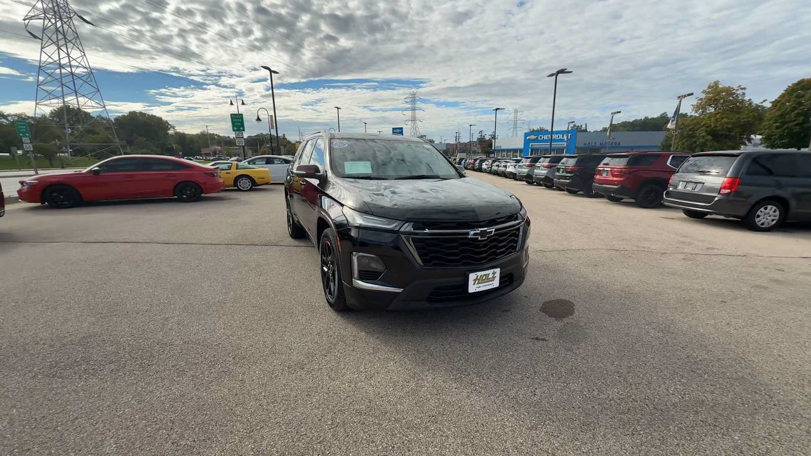 Certified 2023 Chevrolet Traverse Premier w/ Redline Edition AWD/4WD image 2