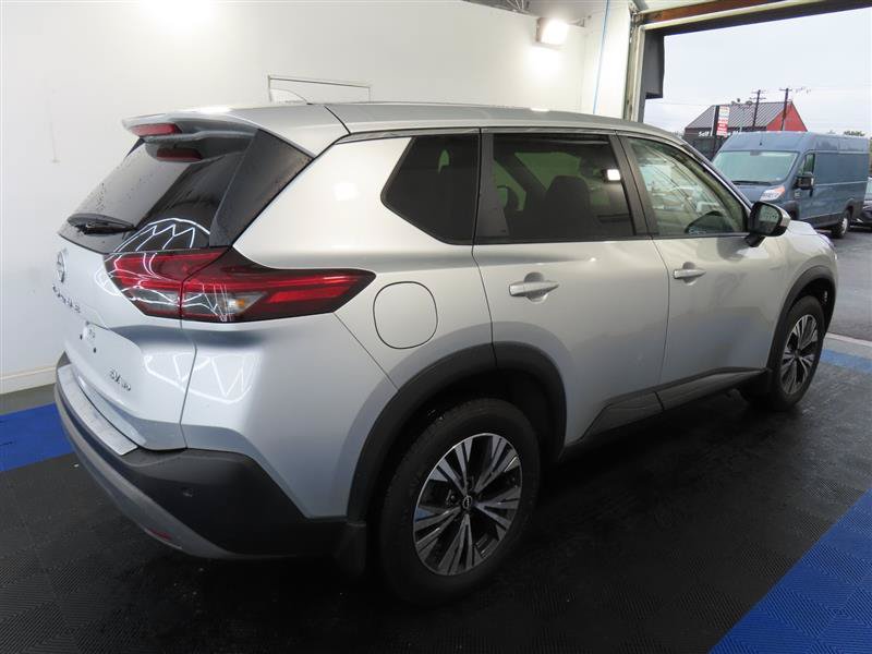 Used 2023 Nissan Rogue SV AWD/4WD image 14