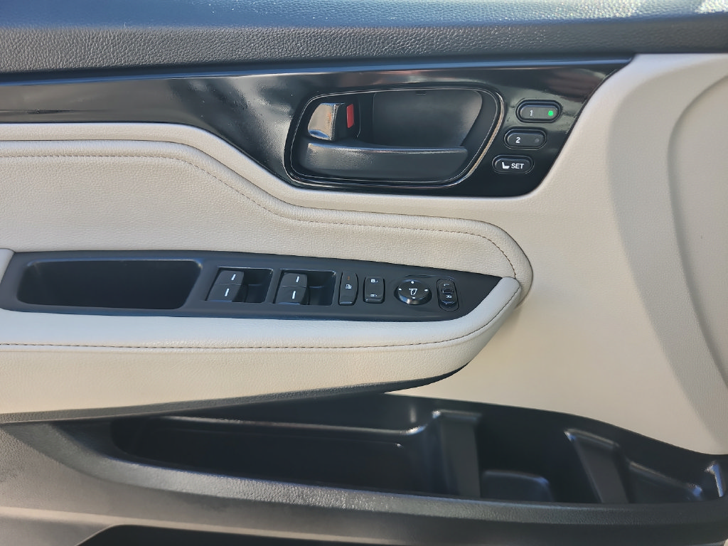 Used 2025 Honda Odyssey Touring image 23
