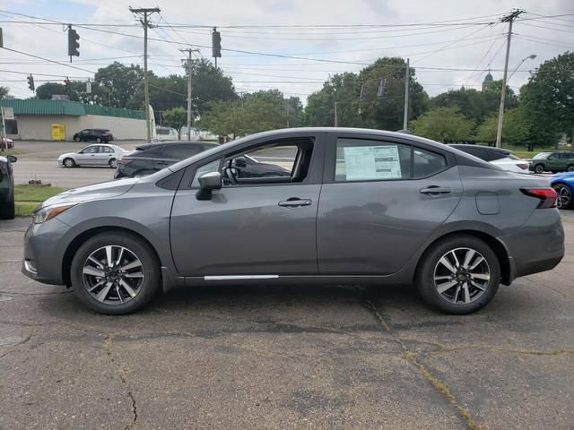 New 2025 Nissan Versa SV w/ Trunk Package image 3