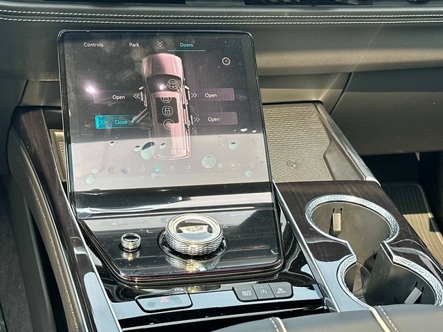 New 2026 Cadillac Escalade ESV Sport w/ Touring Package AWD/4WD image 4