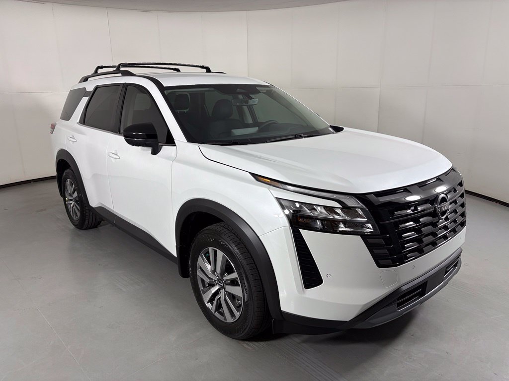 New 2026 Nissan Pathfinder SL FWD image 2