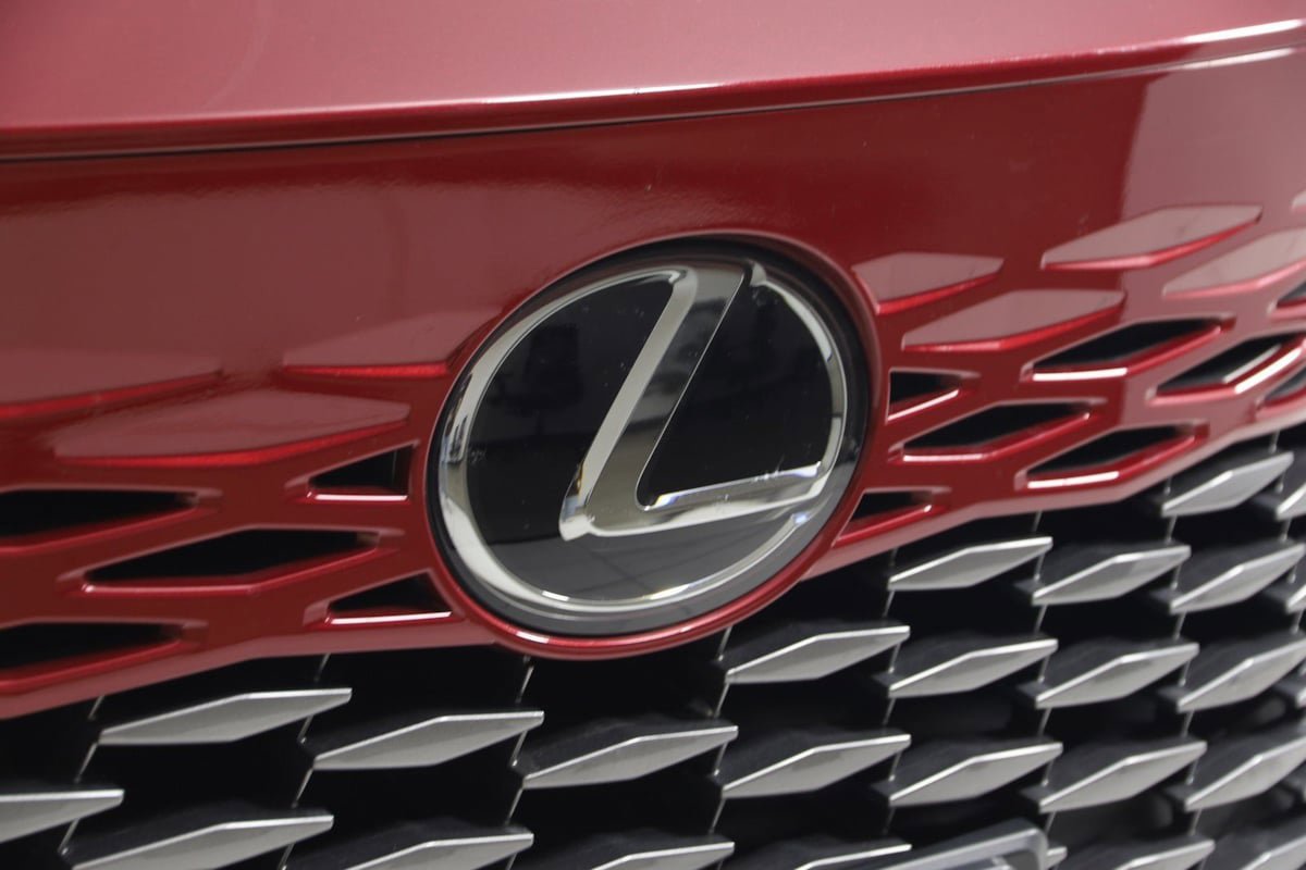 Used 2023 Lexus RX 350 Premium w/ Accessory Package (Z1) AWD/4WD image 17