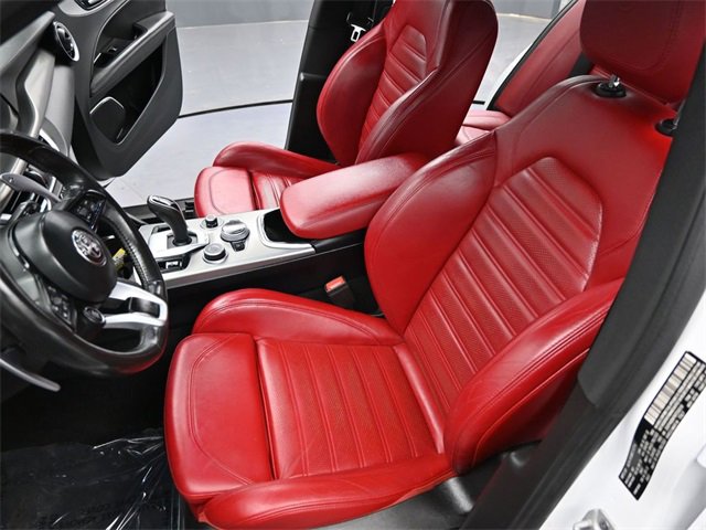 Used 2022 Alfa Romeo Stelvio Veloce image 6