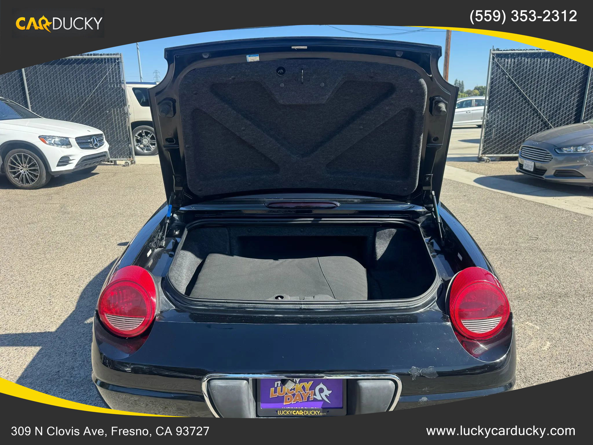 Used 2002 Ford Thunderbird image 18