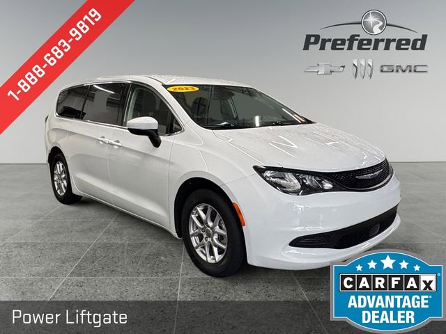 Used 2023 Chrysler Voyager LX image 1