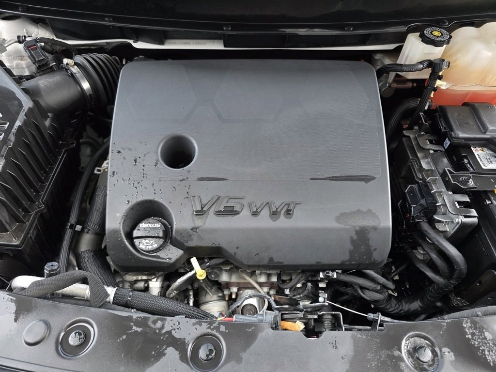 Used 2024 Buick Enclave Avenir w/ Avenir Technology Package image 10