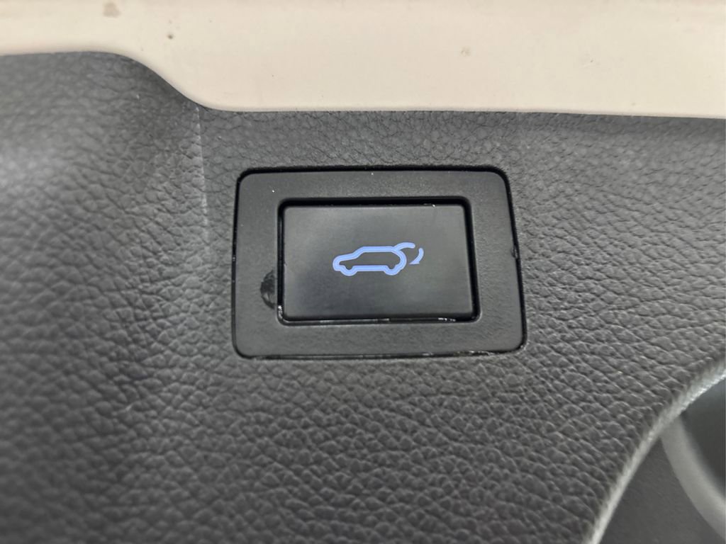 Used 2017 Hyundai Santa Fe Sport image 16