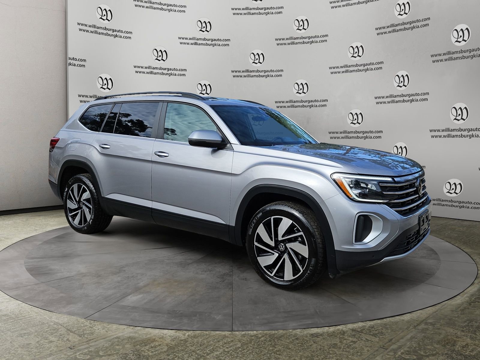 Used 2024 Volkswagen Atlas SE image 7