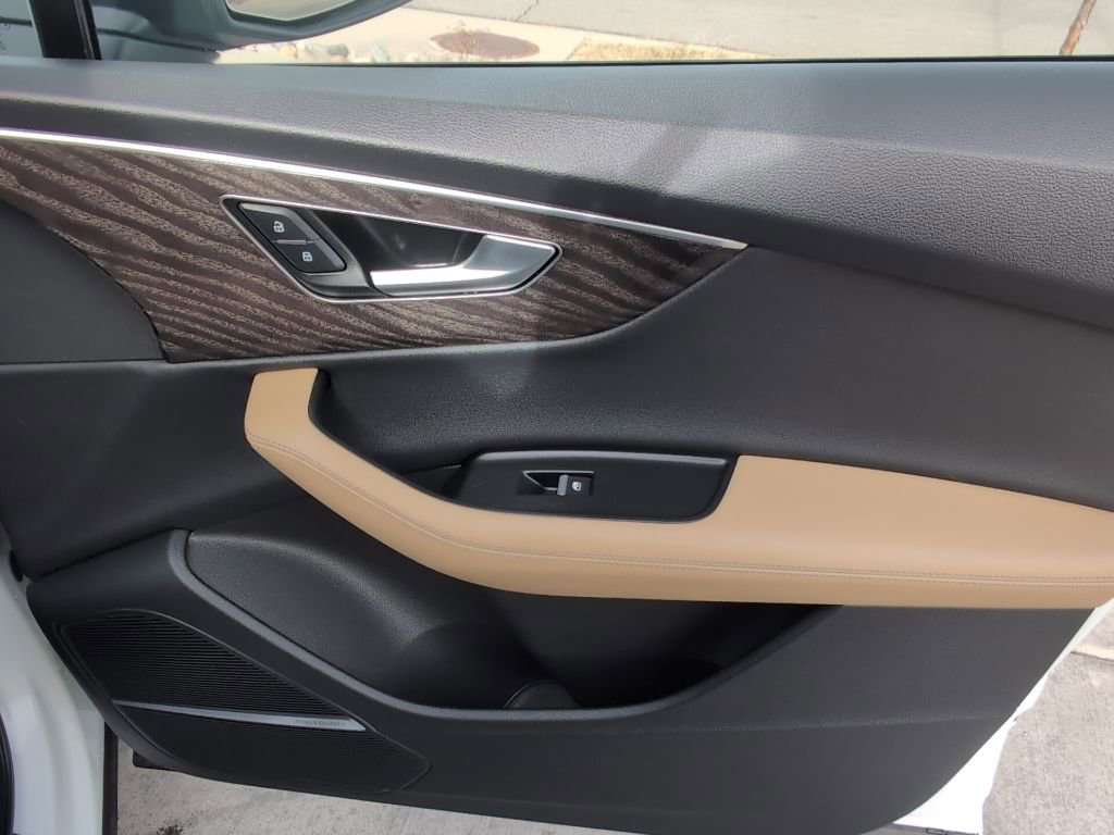 Used 2025 Audi Q7 2.0T Premium Plus image 32