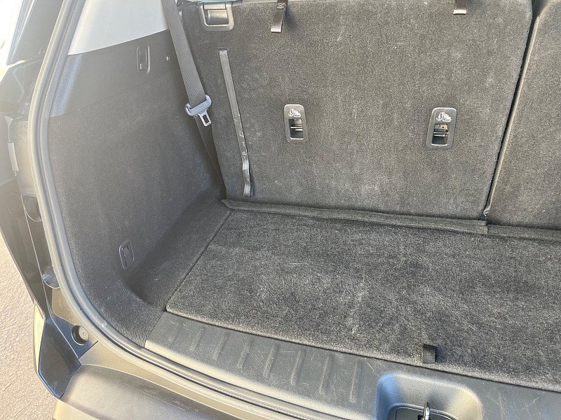 Used 2024 Nissan Pathfinder SV image 21