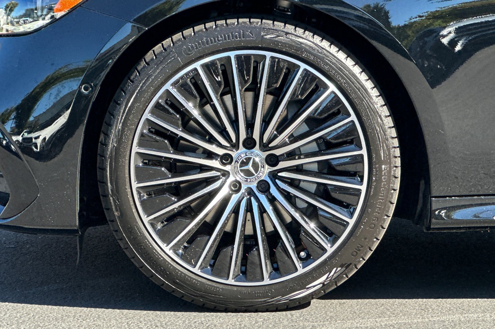 New 2026 Mercedes-Benz E 350 4MATIC Sedan image 25