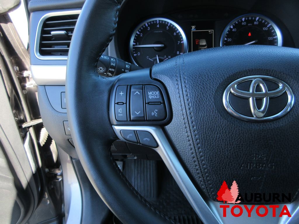 Certified 2018 Toyota Highlander XLE image 17