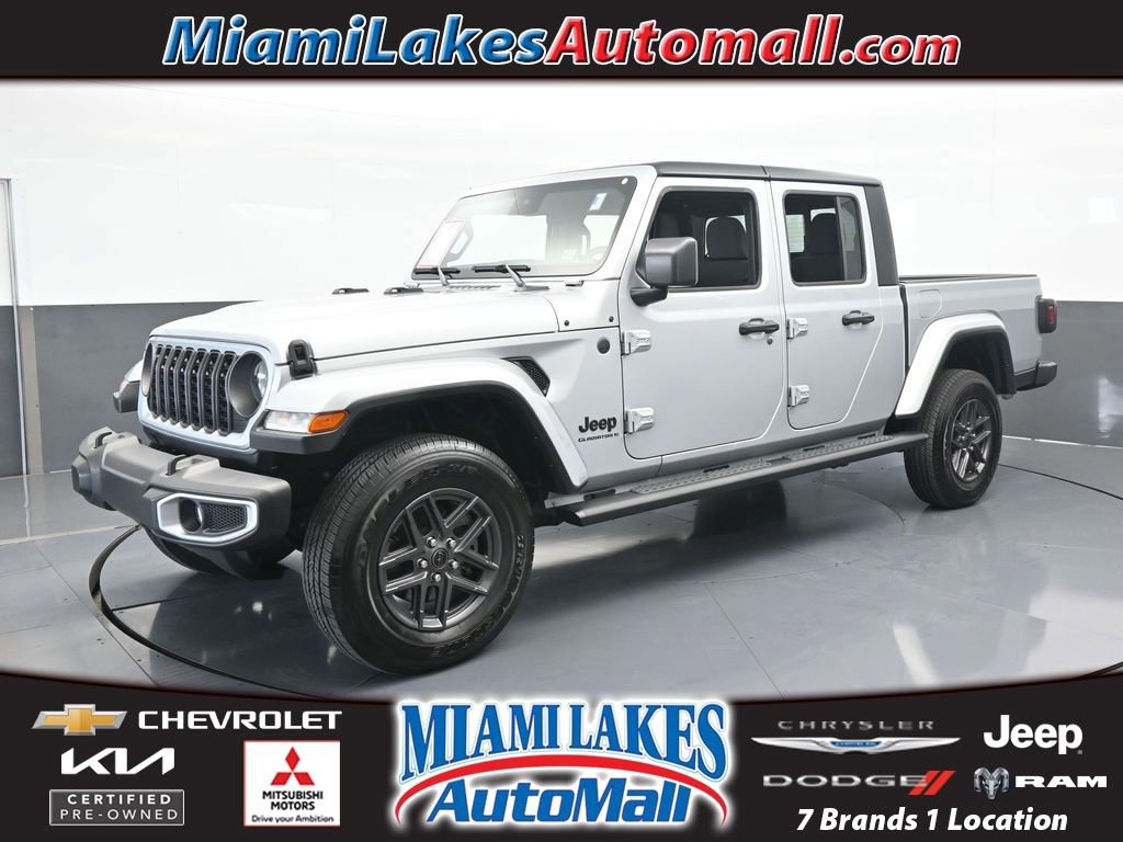 Used 2024 Jeep Gladiator Sport image 1