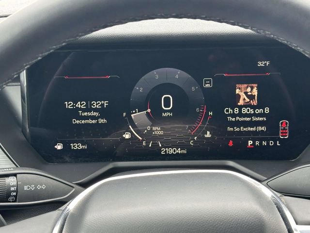 Used 2025 GMC Acadia Elevation image 12